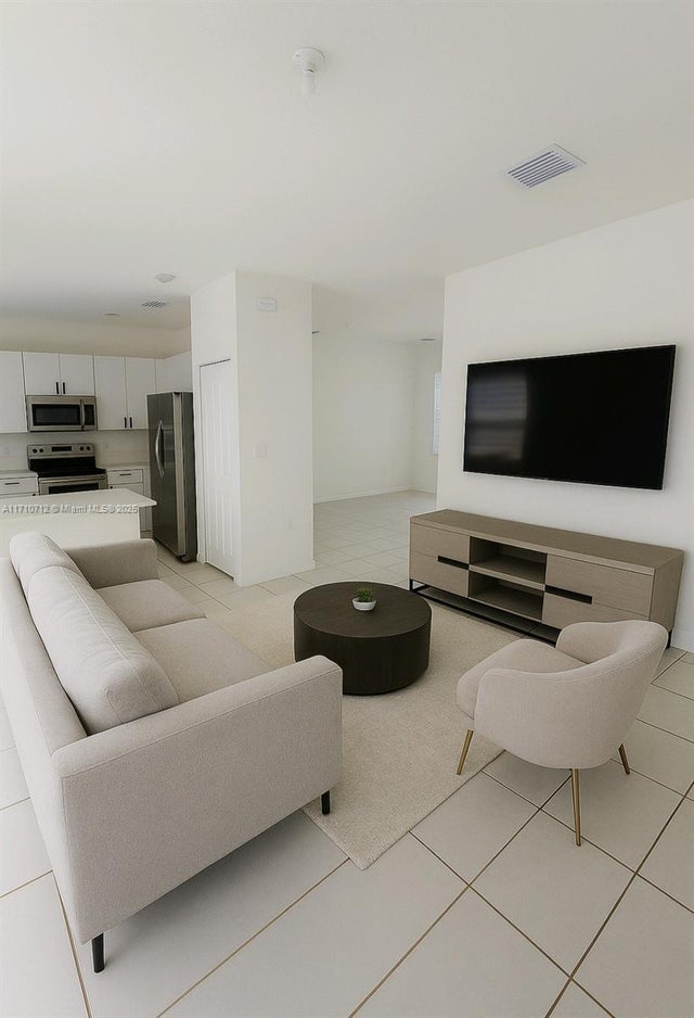5 of 17 - 20366 Nw 4th Path 20366, Miami, FL