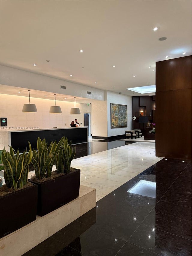 5 of 27 - 200 Biscayne Boulevard Way 3109, Miami, FL