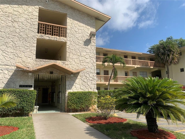 3 of 35 - 1395 Ne 167th St 209, Miami, FL