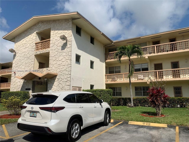 4 of 35 - 1395 Ne 167th St 209, Miami, FL
