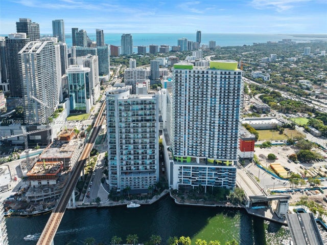 2 of 40 - 185 Sw 7th St 3111, Miami, FL