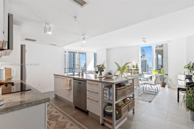 5 of 40 - 185 Sw 7th St 3111, Miami, FL