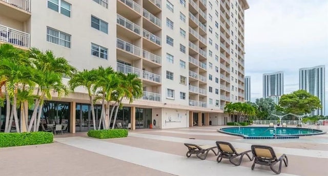 2 of 8 - 400 Kings Point Dr 1410, Sunny Isles Beach, FL