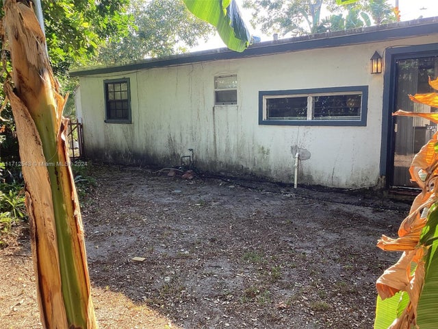 3 of 22 - 5741 Simms St, Hollywood, FL