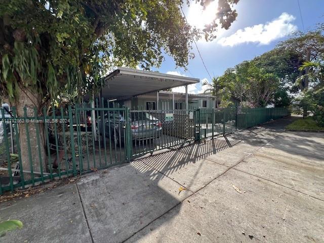 3 of 7 - 501 E 8th St, Hialeah, FL