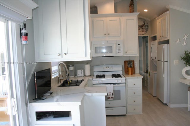 4 of 38 - 999 Morris Ave 4-4, Key Largo, FL