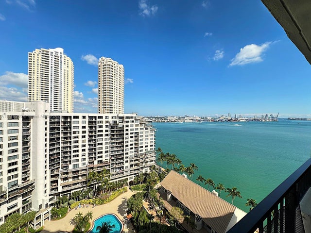 3 of 35 - 520 Brickell Key Dr A1802, Miami, FL