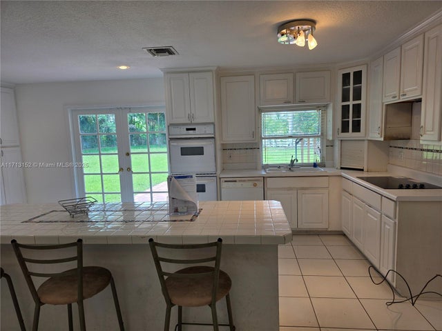 5 of 15 - 14630 Sw 148th Ct, Miami, FL
