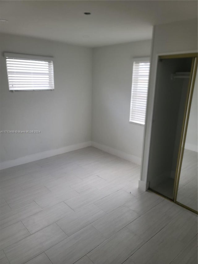 4 of 6 - 1041 Nw 32nd Pl, Miami, FL