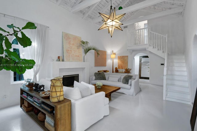 2 of 43 - 2974 Old Alton Rd, Miami Beach, FL