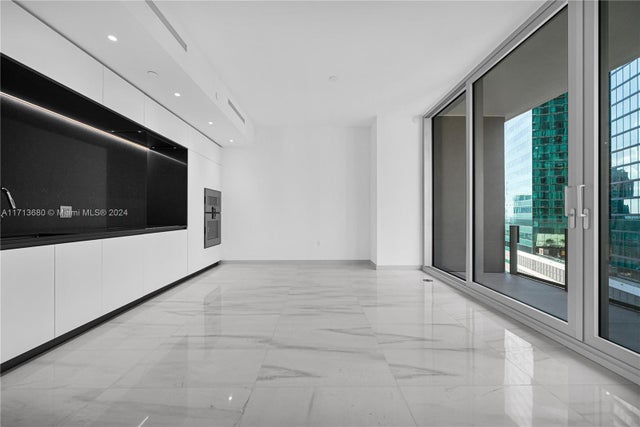 5 of 46 - 300 Biscayne Blvd Way 2608, Miami, FL