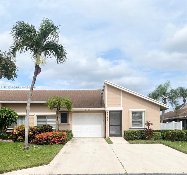 8089 Sweetbriar Way 8089, Boca Raton