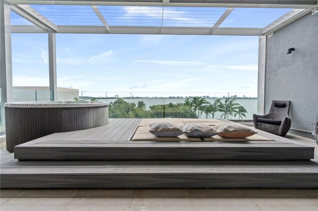 1 of 30 - 650 Ne 32nd St Bh2, Miami, FL