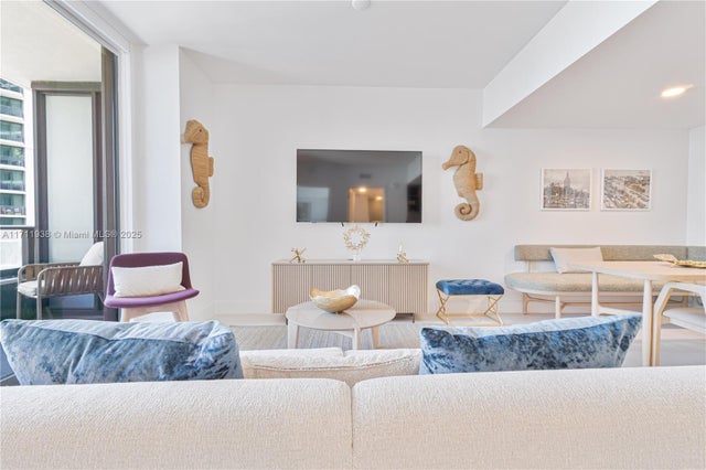 3 of 38 - 601 Ne 1st Ave 2409, Miami, FL