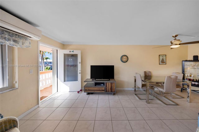 4 of 28 - 1015 Sw 11th Ave 19k, Hallandale Beach, FL