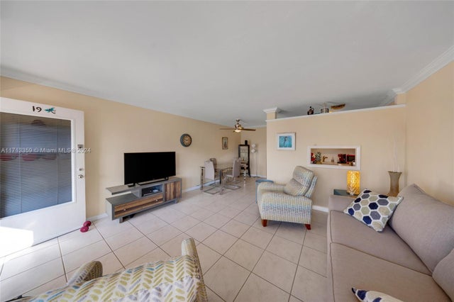 5 of 28 - 1015 Sw 11th Ave 19k, Hallandale Beach, FL