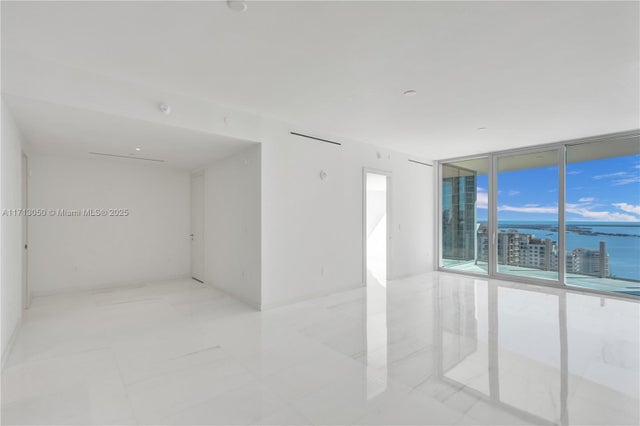 1 of 61 - 300 Biscayne Blvd Way 3605, Miami, FL