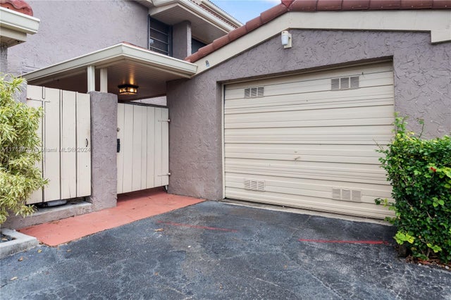 3 of 46 - 1709 Saint Andrews Rd, Hollywood, FL
