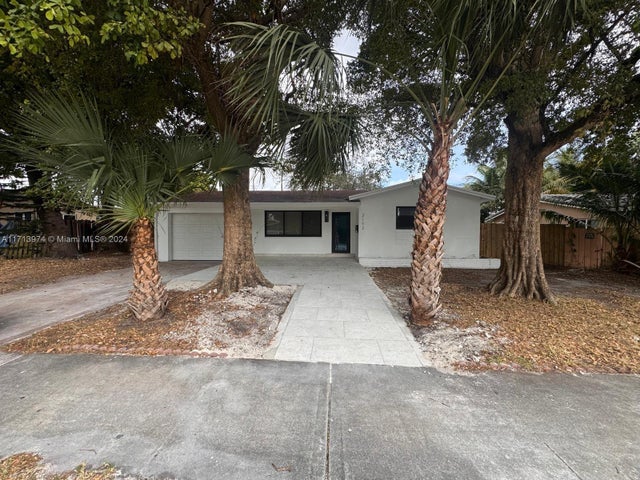 2 of 13 - 3193 Taft St, Hollywood, FL