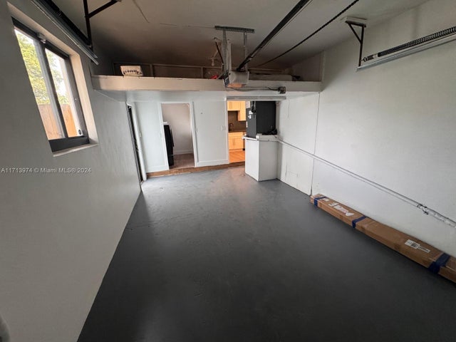 3 of 13 - 3193 Taft St, Hollywood, FL