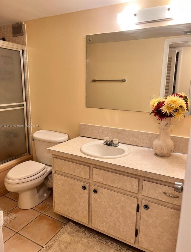 5 of 7 - 1410 S Ocean Dr 804, Hollywood, FL