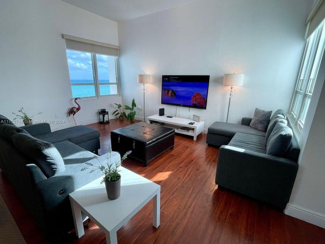1 of 24 - 5445 Collins Ave Ts7, Miami Beach, FL