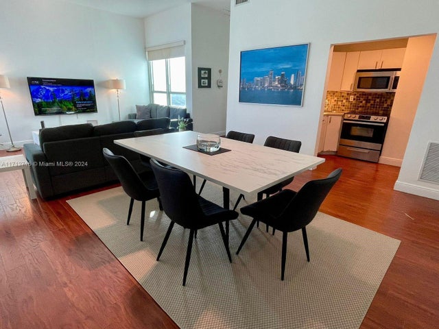 3 of 24 - 5445 Collins Ave Ts7, Miami Beach, FL