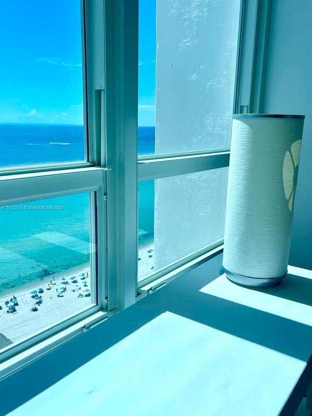 5 of 24 - 5445 Collins Ave Ts7, Miami Beach, FL