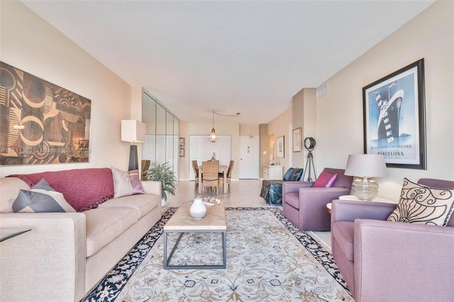 5 of 25 - 500 Bayview Dr 617, Sunny Isles Beach, FL