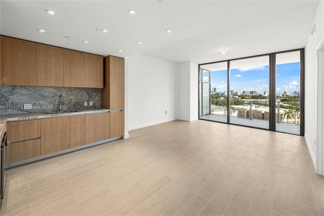 5 of 28 - 500 Alton Rd 908, Miami Beach, FL