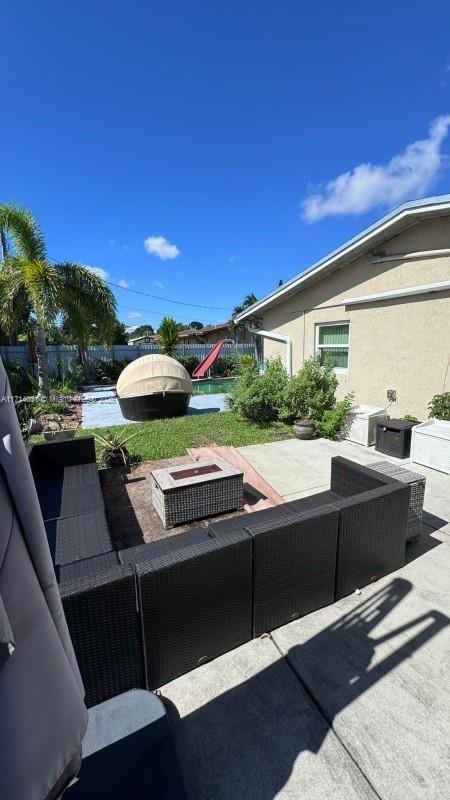 1 of 27 - 600 Sw 28th Way, Fort Lauderdale, FL