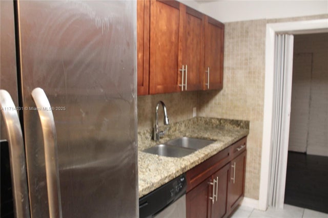 3 of 27 - 600 Sw 28th Way, Fort Lauderdale, FL