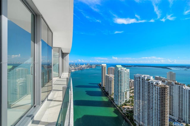 1 of 17 - 300 Biscayne Blvd Way 4605, Miami, FL