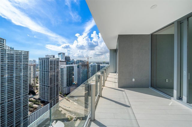 3 of 17 - 300 Biscayne Blvd Way 4605, Miami, FL