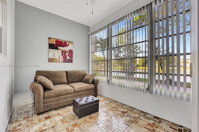 4 of 31 - 5003 Nw 35th St 408, Lauderdale Lakes, FL