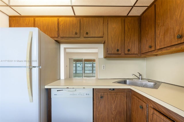 3 of 21 - 6051 Nw 61st Ave 307, Tamarac, FL