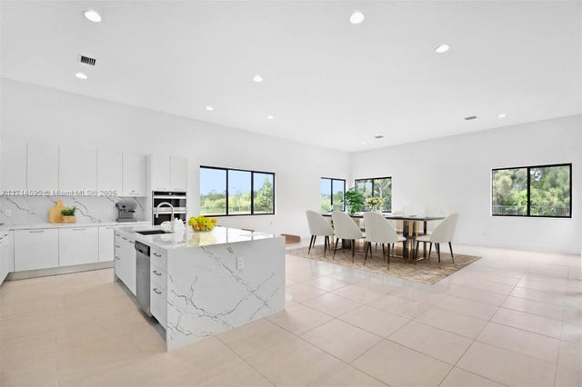 2 of 40 - 12265 Sw 22nd Ct, Davie, FL