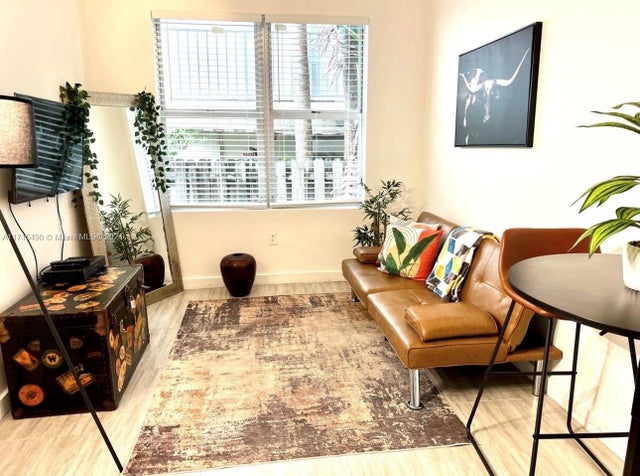 3 of 5 - 1611 Meridian Ave 102, Miami Beach, FL