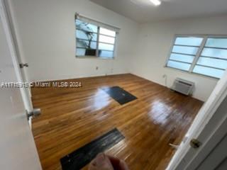 4 of 8 - 755 Alton Rd 2, Miami Beach, FL