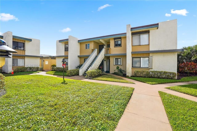 4 of 32 - 1551 Ne 13th Ter 13, Jensen Beach, FL