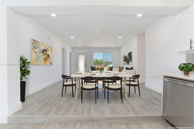 4 of 11 - 436 Gull Ct, North Palm Beach, FL