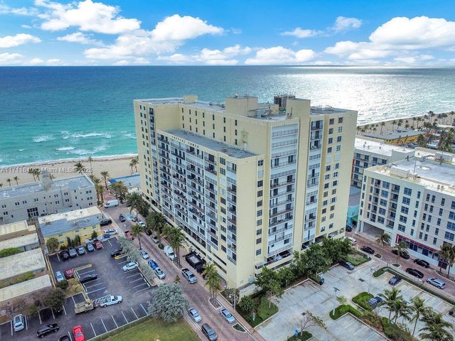 1 of 47 - 322 Buchanan St 1008, Hollywood, FL