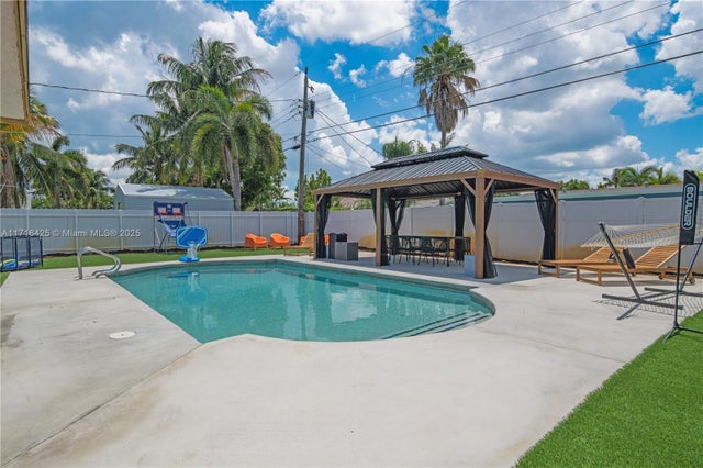 2 of 79 - 317 Se 7th Ave, Deerfield Beach, FL