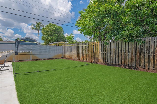 3 of 79 - 317 Se 7th Ave, Deerfield Beach, FL