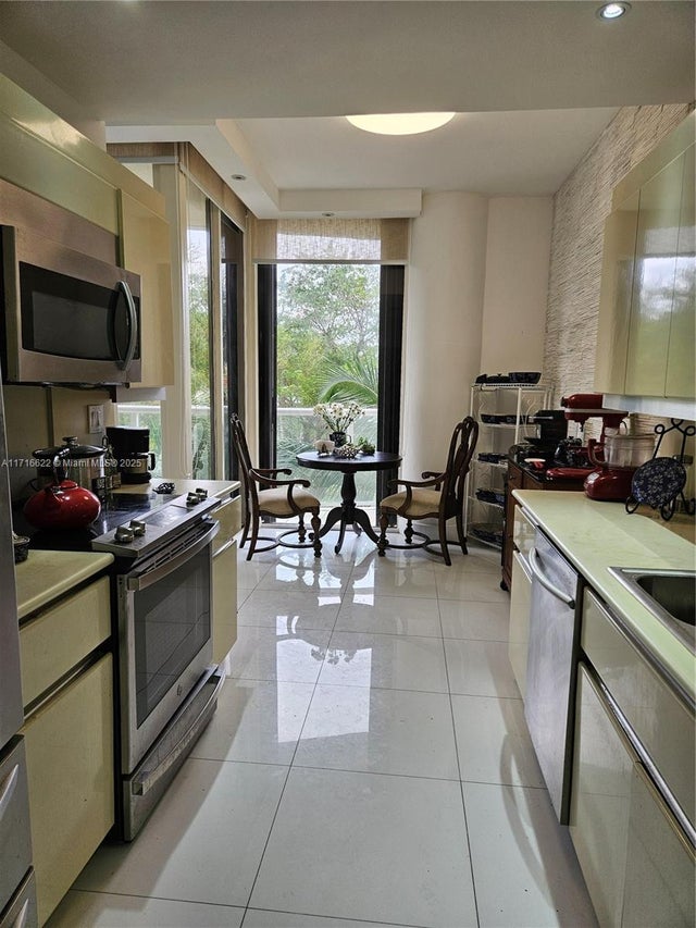 4 of 7 - 4000 Island Blvd W-ste3, Aventura, FL