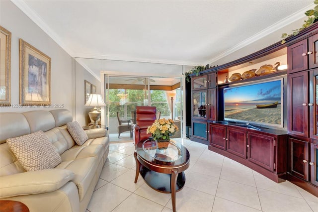 2 of 32 - 5003 Nw 35th St 604, Lauderdale Lakes, FL