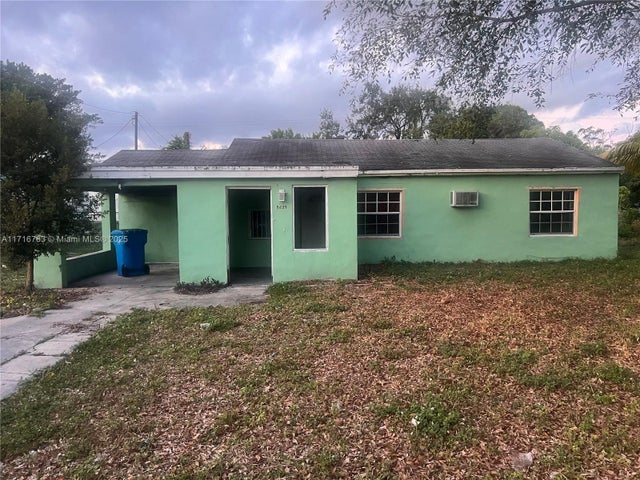1 of 1 - 5639 Sw 26th St, West Park, FL