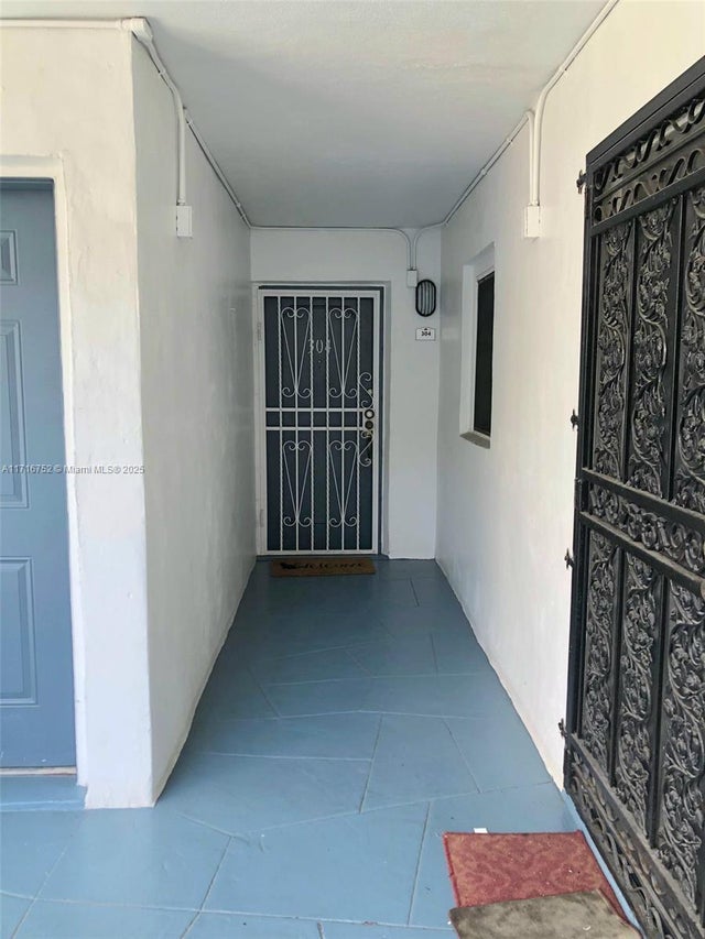 4 of 20 - 1230 Ne 139th St 304, North Miami, FL