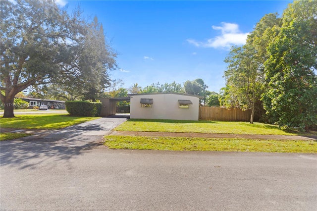 5 of 24 - 3302 Sw 15th Ct, Fort Lauderdale, FL