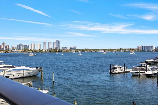 2 of 58 - 17301 Biscayne Blvd 305, North Miami Beach, FL